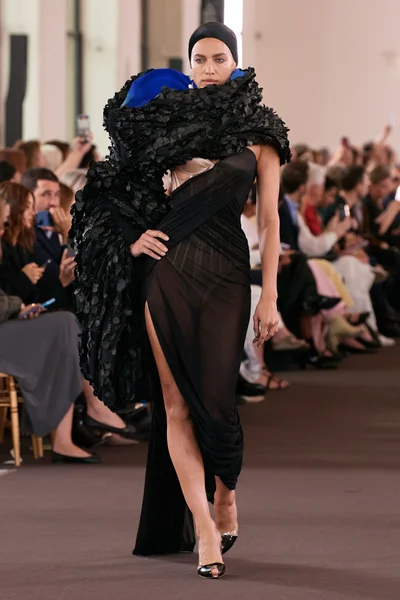 Look 27